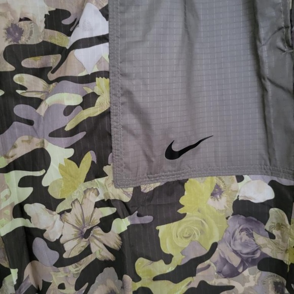 ‼️ONLY 1‼️ Nike Women’s Outfit XXL - Picture 9 of 16